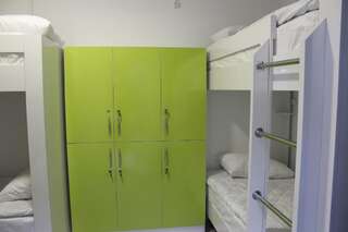 Хостелы Park Hostel Osh Ош Спальное место на двухъярусной кровати в общем номере для мужчин и женщин-1